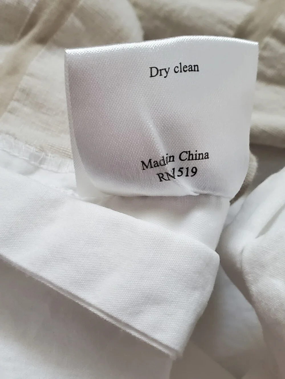 Madison Park Ivory Button-Accent Duvet. Full/Queen. 86